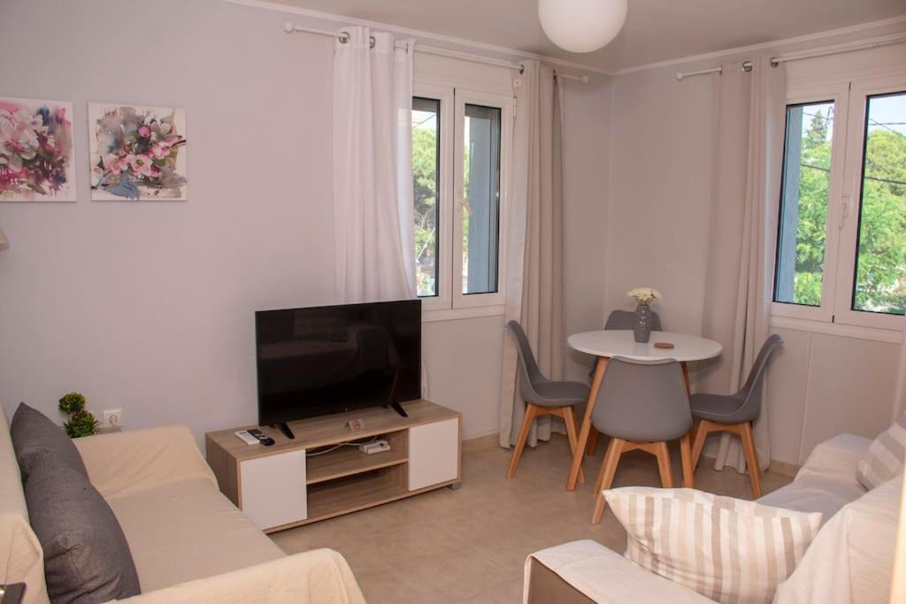 Anadora 2: Hospitable Stone House With Yard Apartment Alexandroupoli Exterior photo