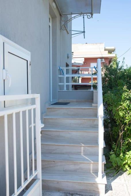 Anadora 2: Hospitable Stone House With Yard Apartment Alexandroupoli Exterior photo